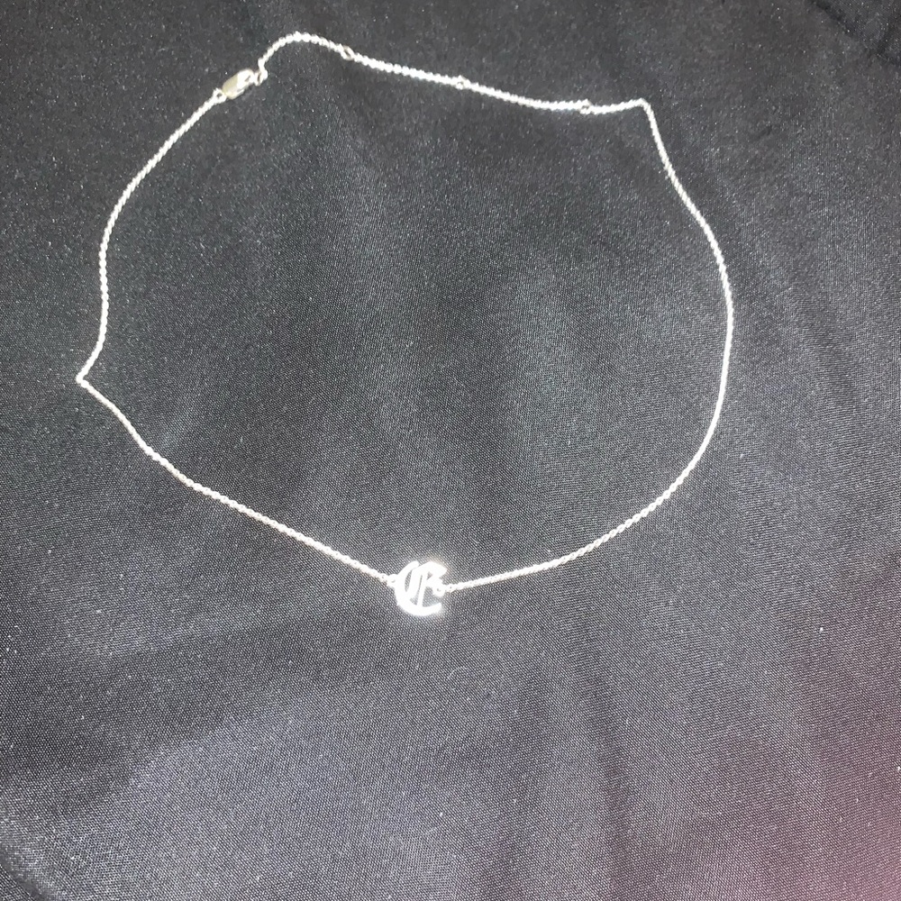 The Mjewelers silver gothic uppercase letter E initial choker, Eddie hellfire - Picture 4 of 6